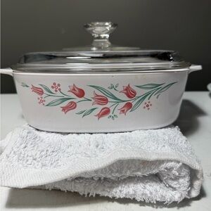 Corning Ware 2 L ROSEMARIE A-2-B Baking Casserole w/ Pyrex Lid Tulips.